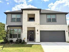 Building Photo - 588 Moonrise St
