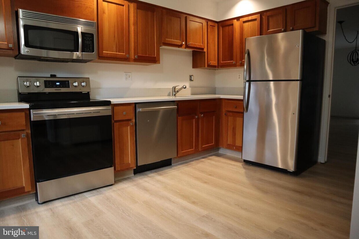 1752 Wainwright Dr, Reston, VA 20190 Townhome Rentals in Reston VA