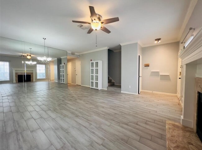 Building Photo - 3800 Tanglewilde St