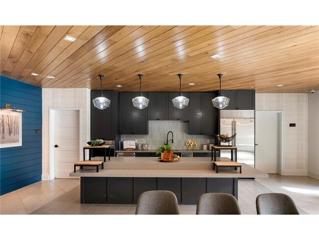 Building Photo - 12610 Ridgedale Dr