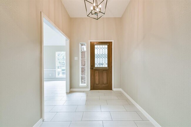 Building Photo - 2105 Dornoch Dr