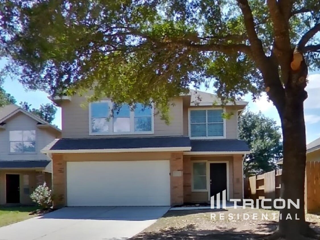 Primary Photo - 33111 Cottonwood Bend