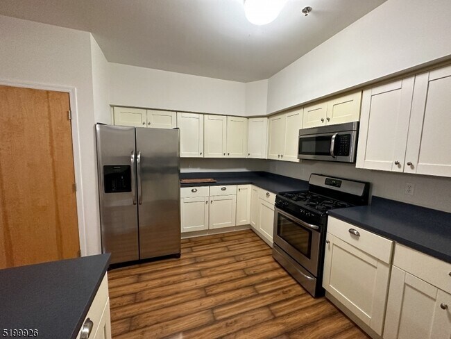 Foto del edificio - 158 Ferry St