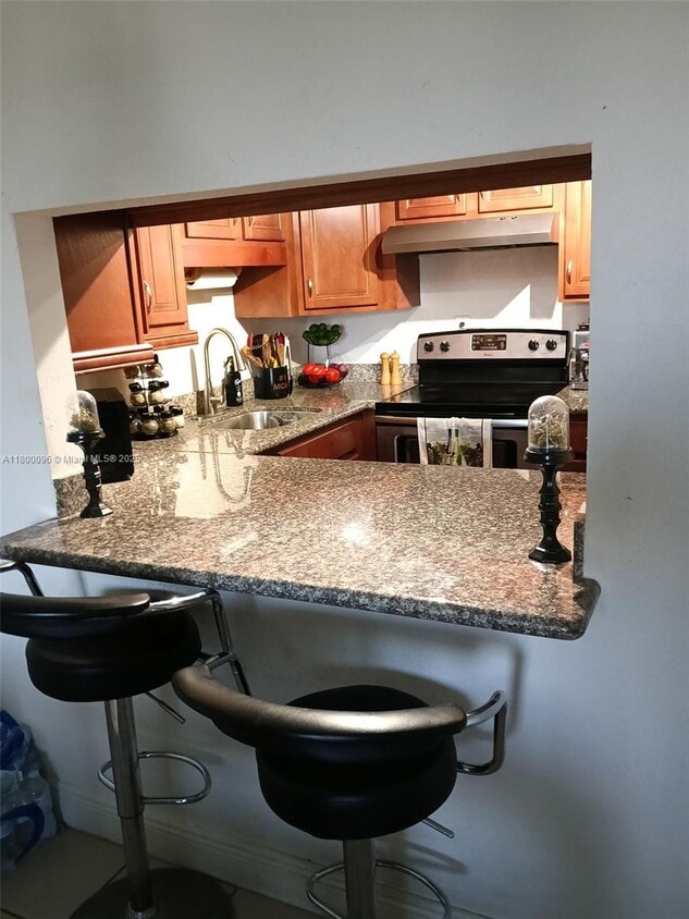 Foto principal - 10000 NW 80th Ct