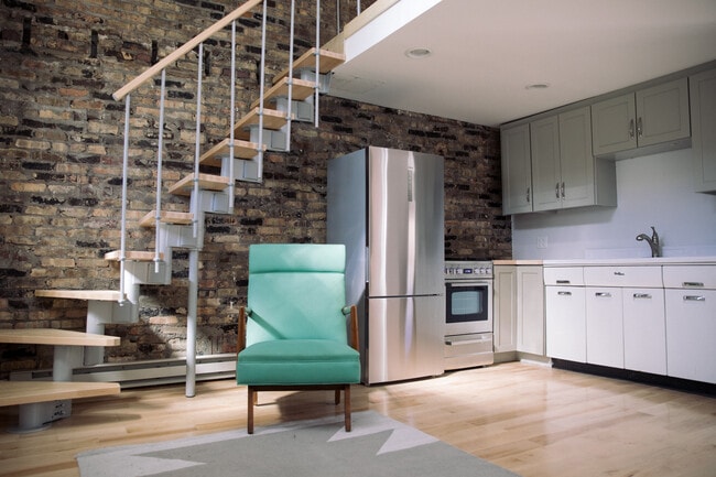 Building Photo - 3925 W Eddy St