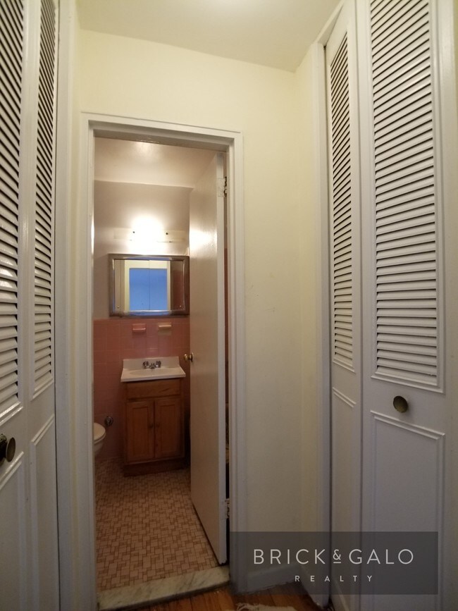 Foto del edificio - 720 E 32nd St
