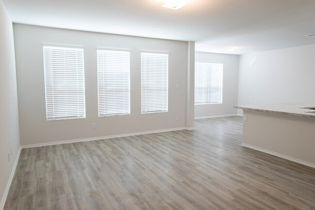 Building Photo - 3400 Sonoma Trail