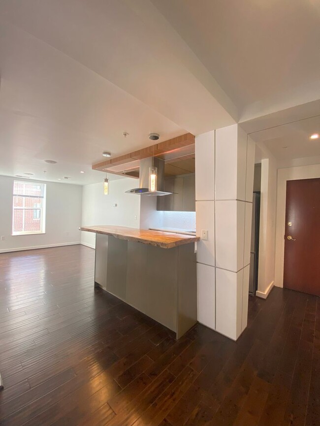 Foto del edificio - Modern 2 Bedroom in Adams Morgan!