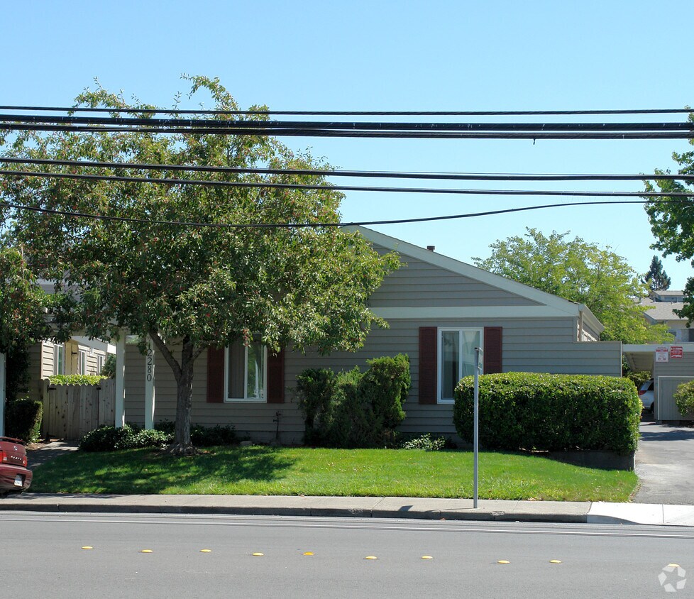Building Photo - 2280 Bethards Dr