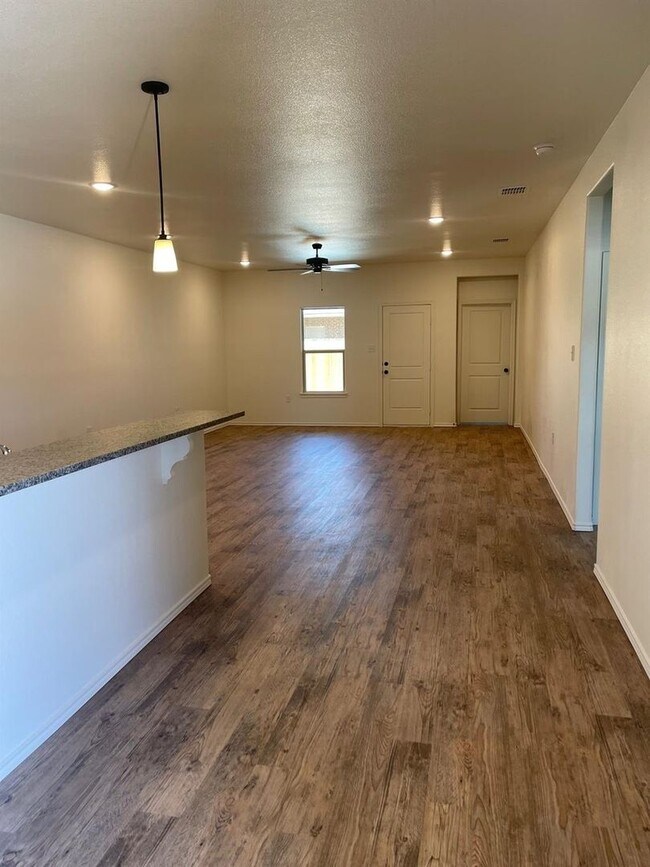 Foto del edificio - 5536 Kemper St