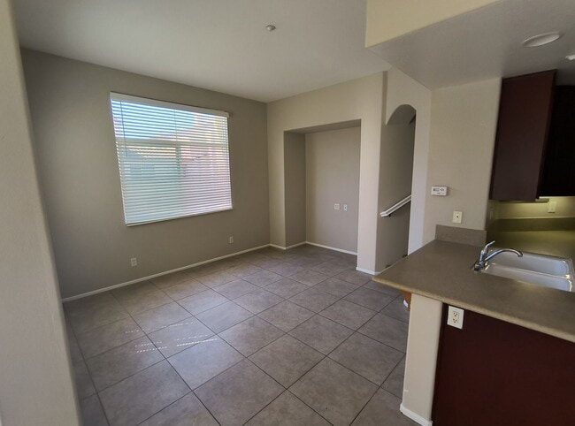 Foto del edificio - 3BD/3BA Townhouse Near Cal-State San Marcos