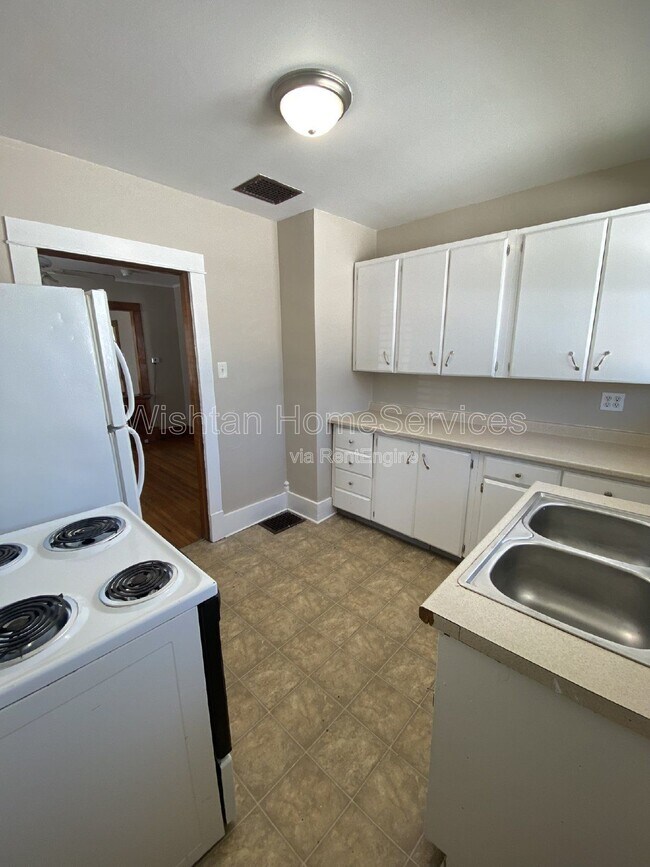 Foto del edificio - 522 W Murray St