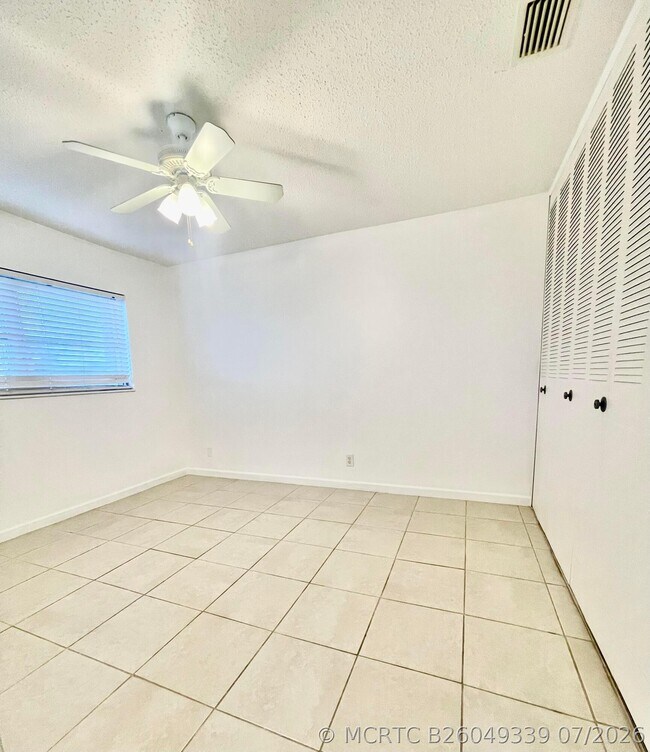 Foto del edificio - 2521 Emory Dr W