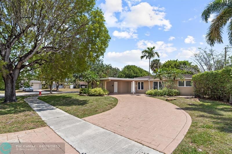 Foto principal - 5930 NE 21st Dr