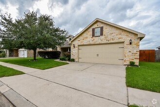 Building Photo - 231 S Lantana Cir
