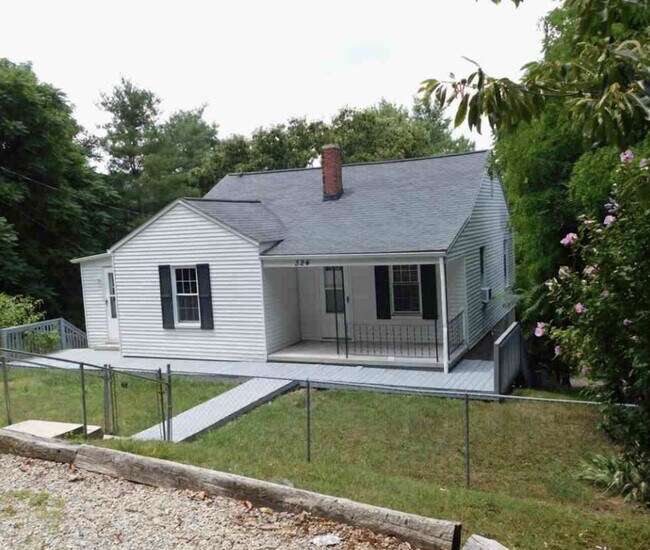 324 Bellvue Ave, Pulaski, VA 24301 House Rental in Pulaski, VA