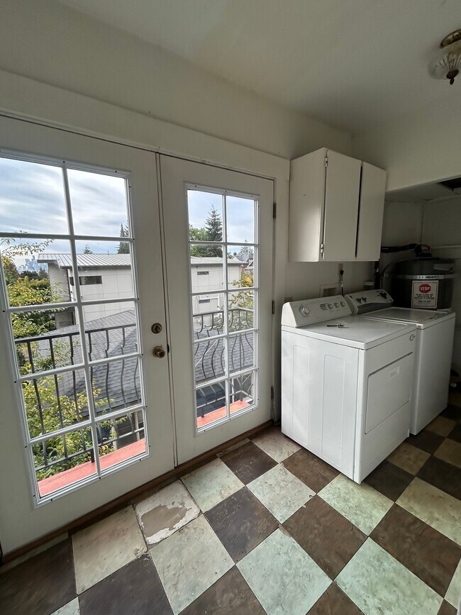 Foto del edificio - 2123 N 40th St