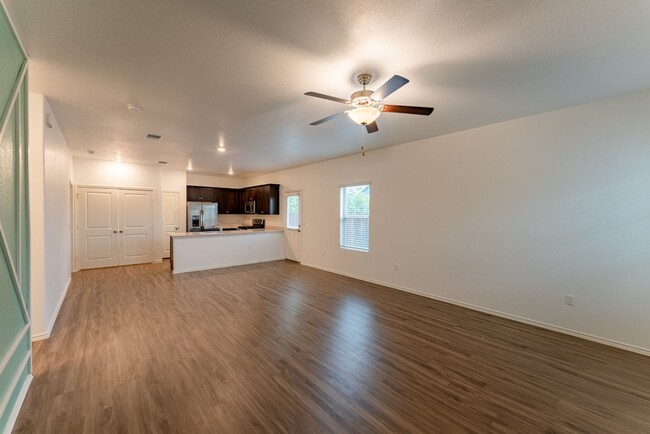 Building Photo - Contemporary 3bd/2ba in SouthEast Austin!