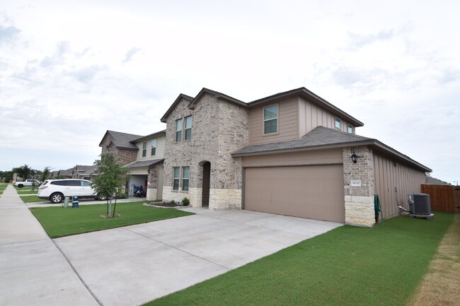 Building Photo - 9610 Falme Ln