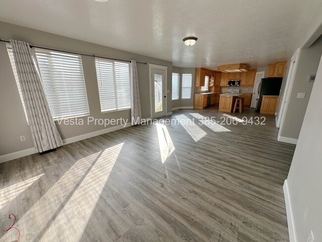 Foto del edificio - 1526 N 2530 W