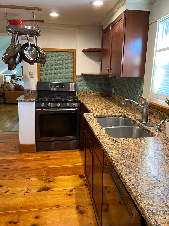 Kitchen - 11 Green Street