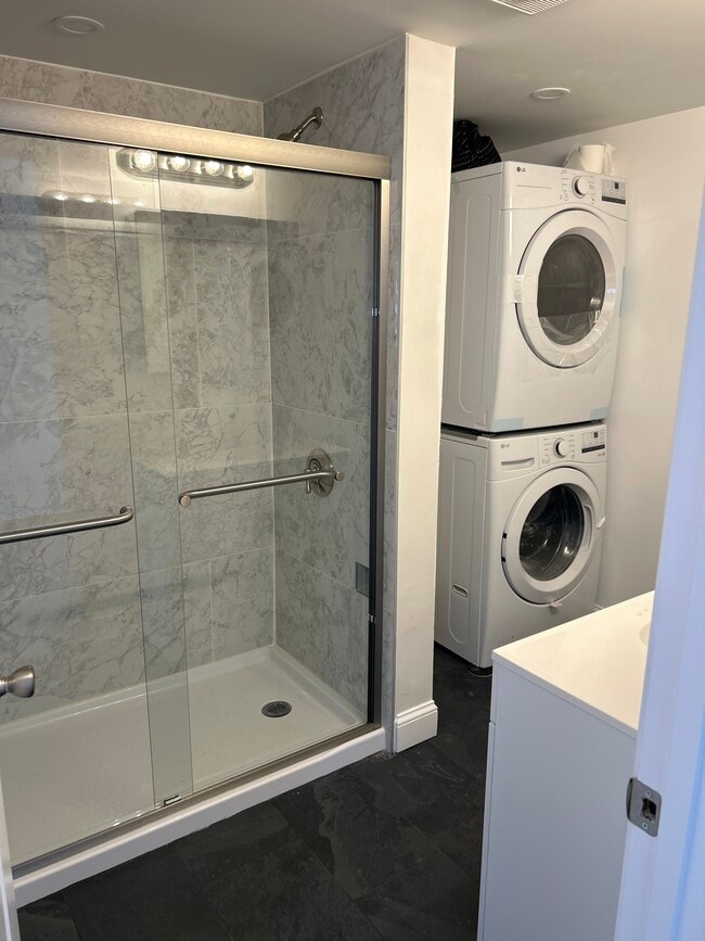 Foto del edificio - 32 Revere Ct