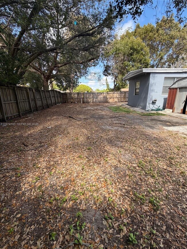 Foto del edificio - 6400 SW 58th Pl