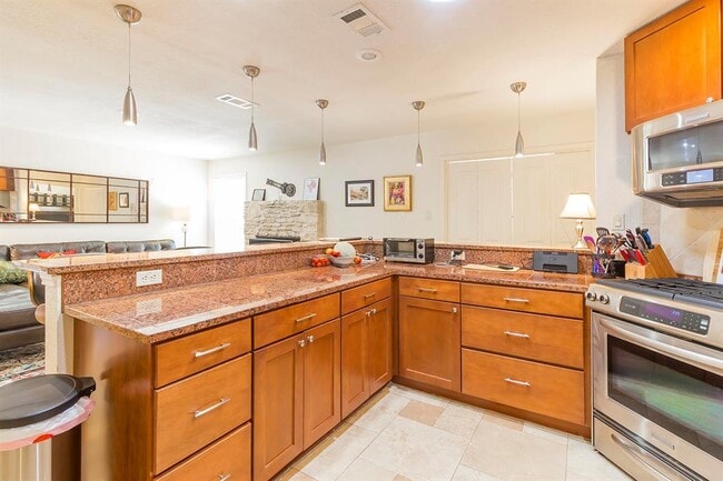 Foto del edificio - 2011 Meadowridge Dr