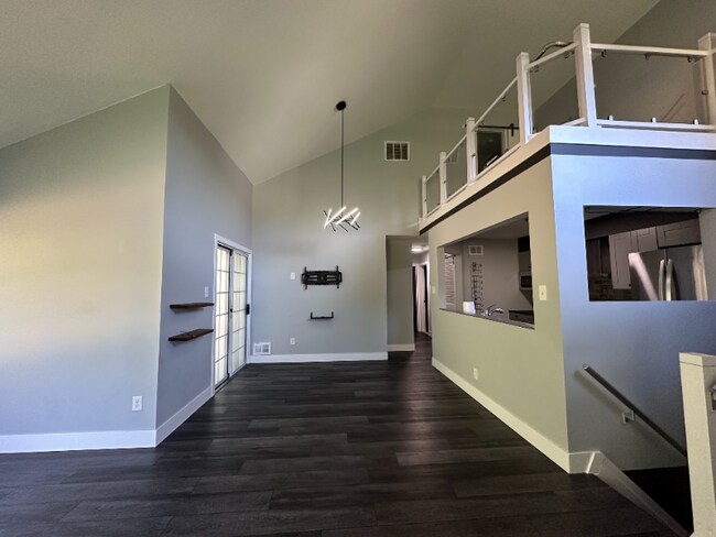 Building Photo - 66 Andover Pl
