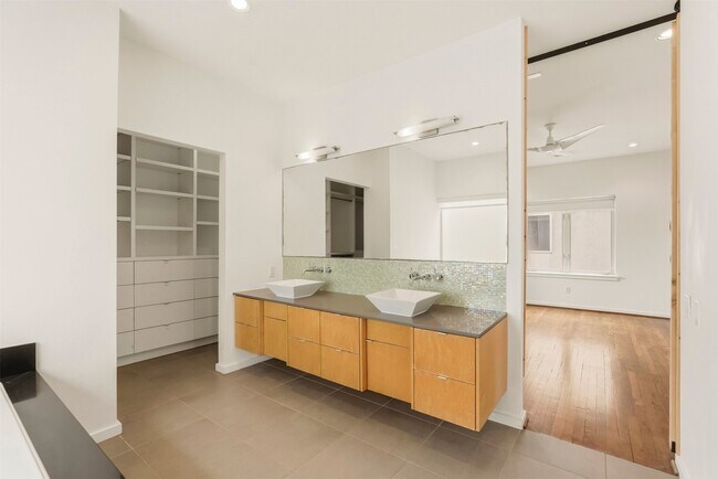Foto del edificio - 1823 Southmore Blvd