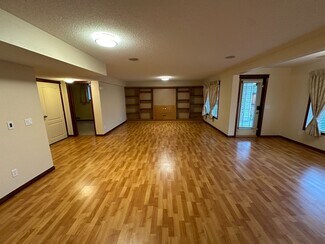 Building Photo - 180 Kincora Hill NW