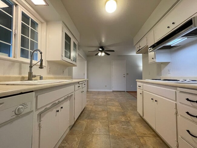 Building Photo - Spacious Granite Bay Home Near Folsom Lake – Available Now