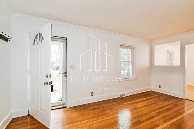 Building Photo - Charming Kirkwood 3 Bedroom Home with 2 Fu...