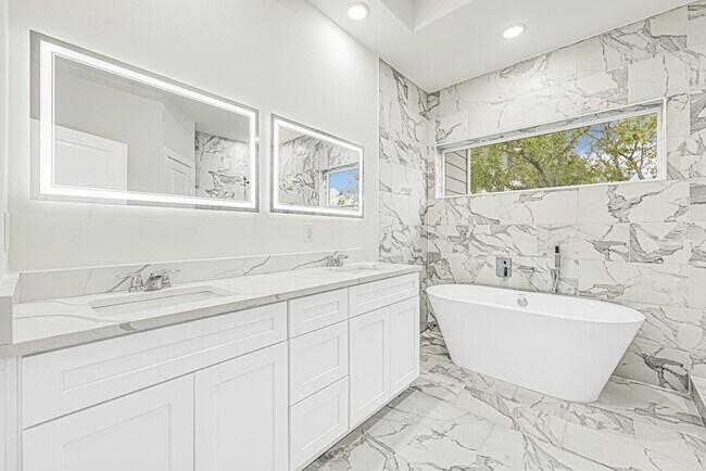 Foto del edificio - 4013 St Augustine St