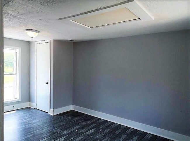 Photo - 412 N 8th St Apartment