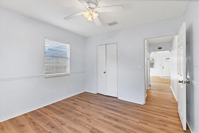 Building Photo - 2803 10th Ave W