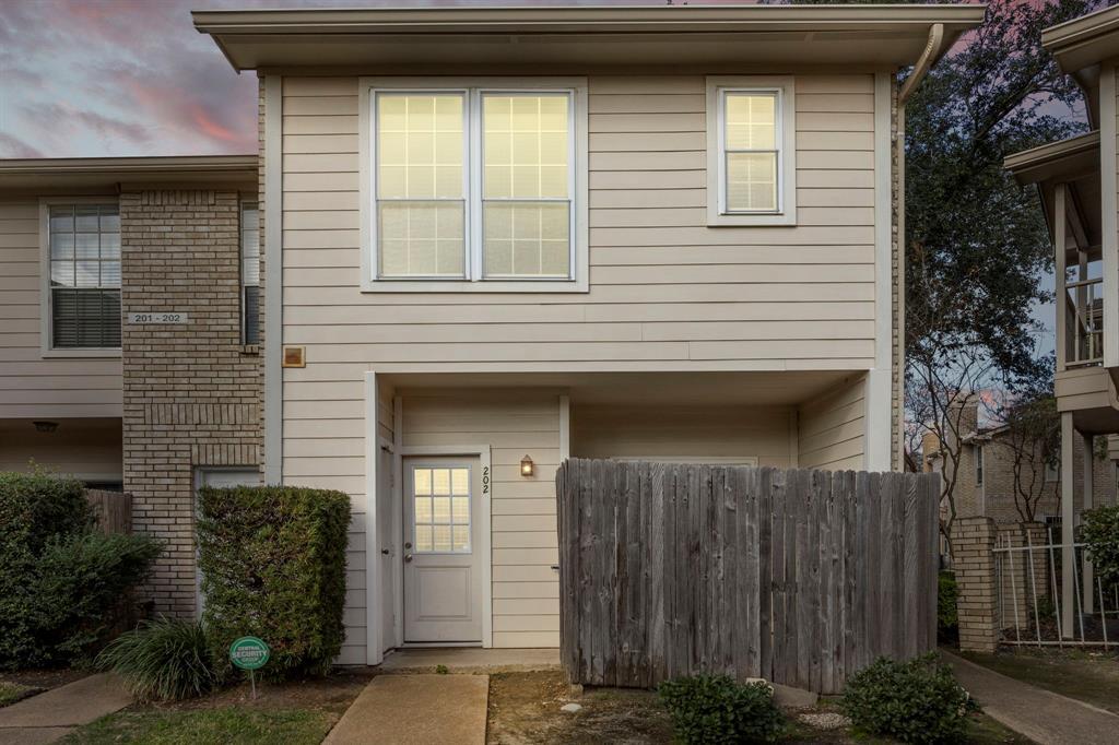 Primary Photo - 7575 Cambridge St