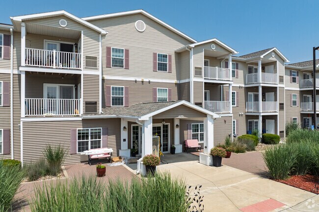 Entrada - Connect55+ Indianola Senior Community 55+