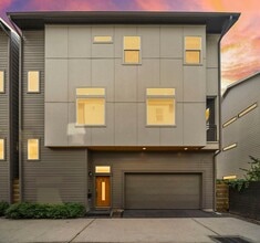 Building Photo - 4309 Marina St