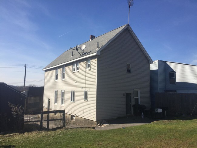 Building Photo - 359 Maxon Rd