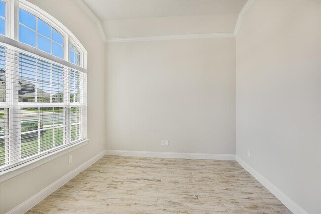 Building Photo - 124 Barrel Bnd