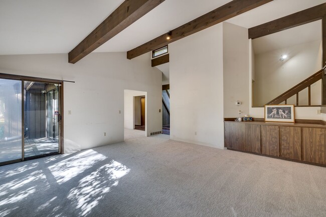 Building Photo - Mid Century Charming Bothell Home For Rent!