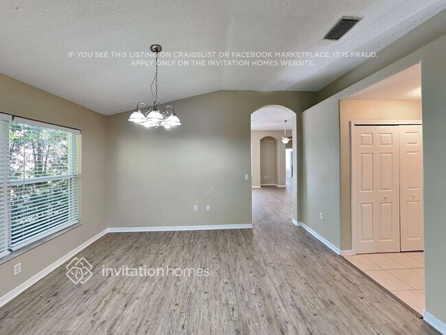 Foto del edificio - 6242 White Clover Cir