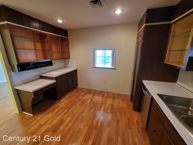 Building Photo - 2 br, 2 bath House - 1375 Pershing Blvd Un...
