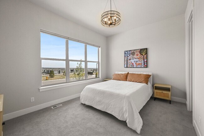 Foto del edificio - 3354 Crest Hollow View