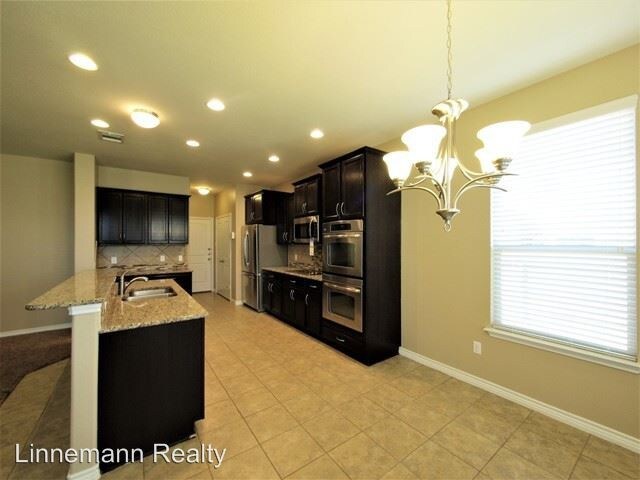 Building Photo - 5 br, 2.5 bath House - 803 Siena Court