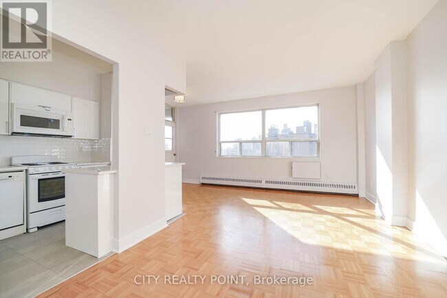 Photo du bâtiment - 490 Eglinton Ave E