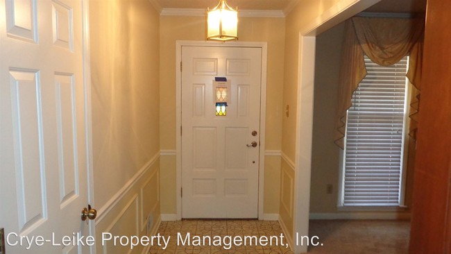 Building Photo - 4 br, 2 bath House - 2219 Thorncroft Dr