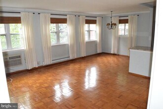 Building Photo - 3432 Martha Custis Dr