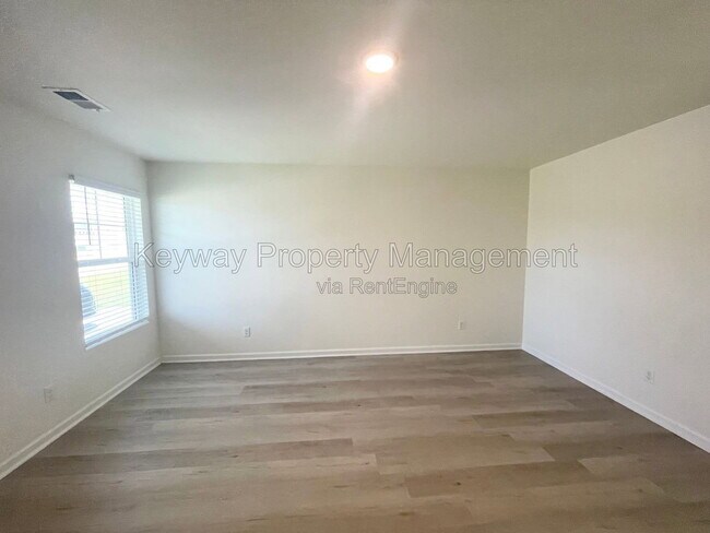 Foto del edificio - 5057 Needle Palm Rd NW